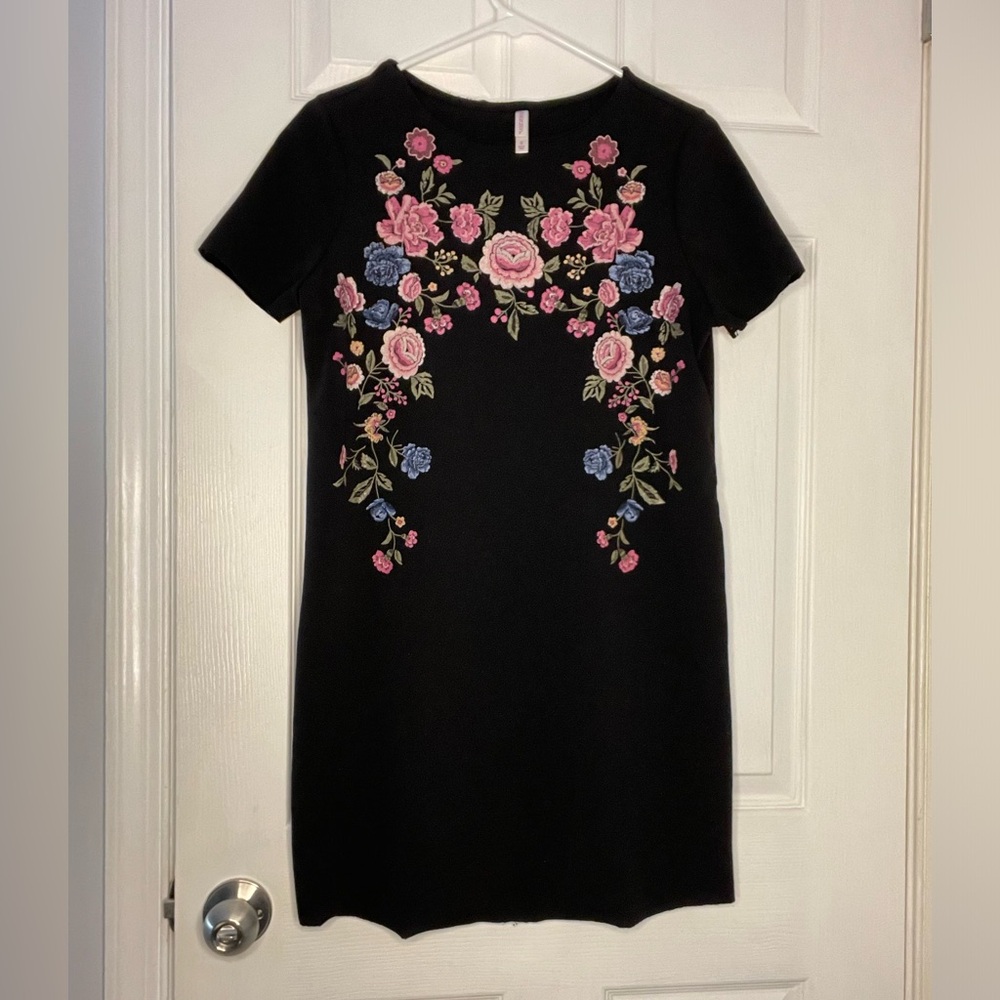 Exhilaration floral dress, size small, raw hems